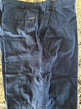 Columbia Men's Dark Navy Shorts Size 36